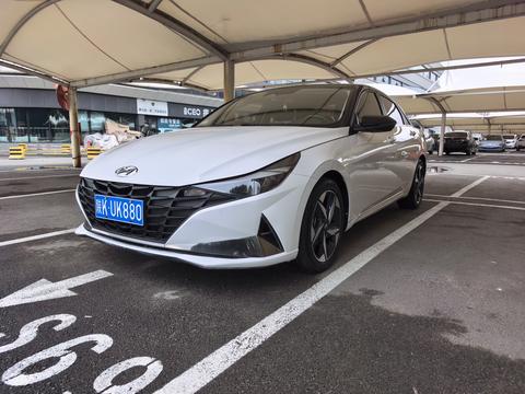 Hyundai Elantra 2022