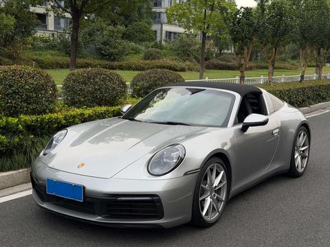 Porsche 911 2023