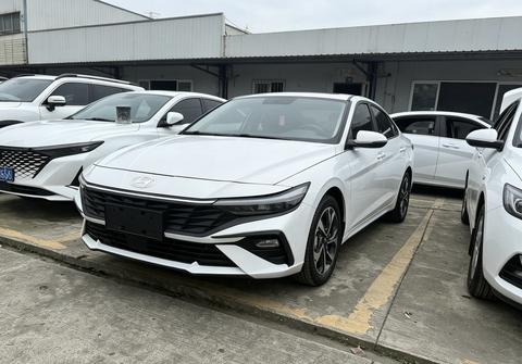 Hyundai Elantra 2023