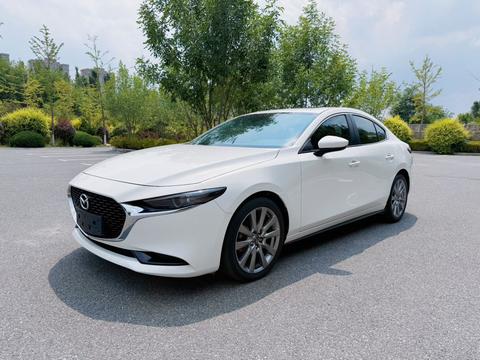 Mazda 3 Axela 2021