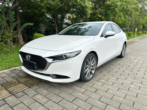 Mazda 3 Axela 2022