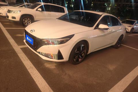 Hyundai Elantra 2022