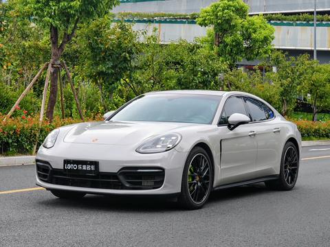 Porsche Panamera 2023
