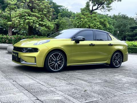 Lynk & Co 03 2022