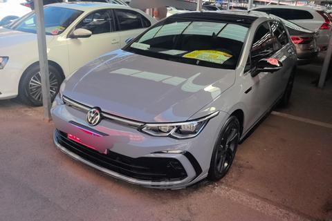 Volkswagen Golf 2021