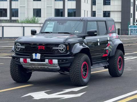 Ford Bronco 2024
