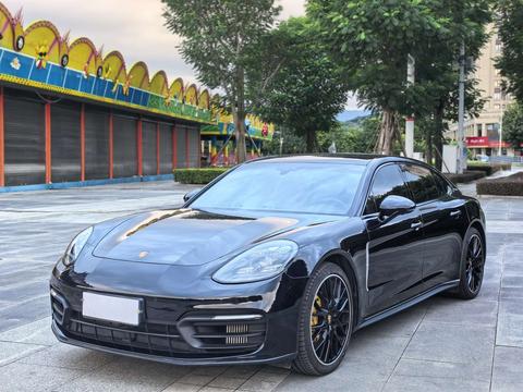 Porsche Panamera 2023