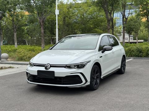 Volkswagen Golf 2021