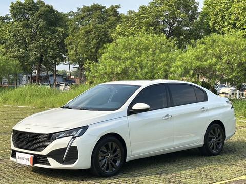 Peugeot 408 2022