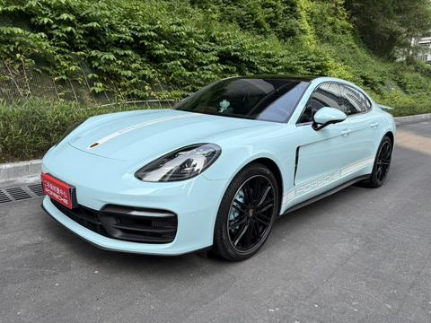 Porsche Panamera 2022