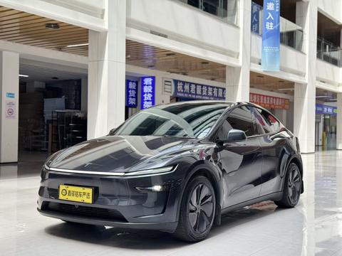 Tesla Model Y 2025