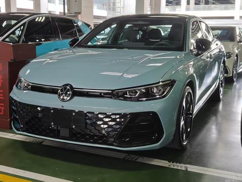 Volkswagen Passat 2025