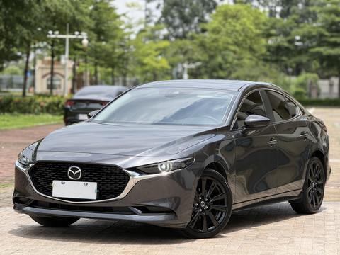 Mazda 3 Axela 2023