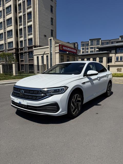 Volkswagen Sagitar 2025