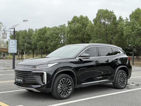 Exeed TXL 2025