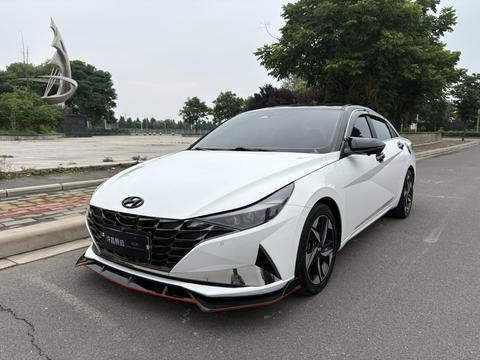 Hyundai Elantra 2022