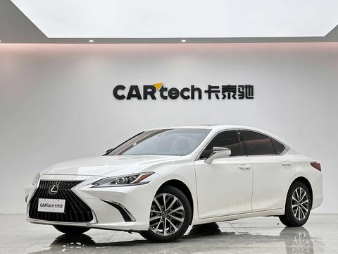Lexus ES 2022