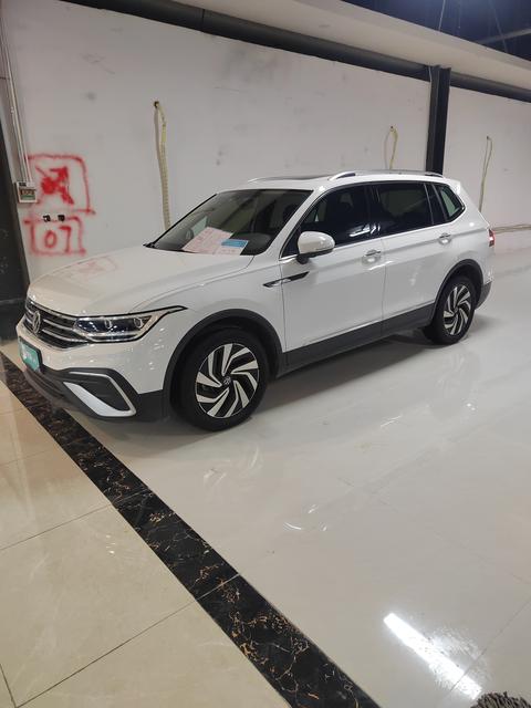 Volkswagen Tiguan L 2023