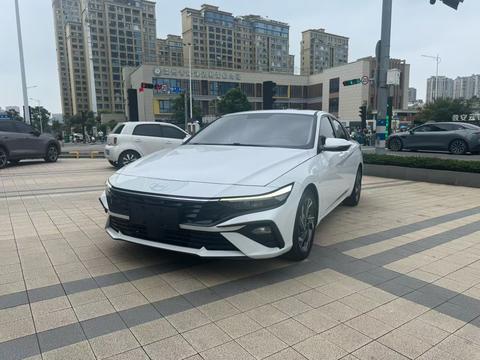 Hyundai Elantra 2023