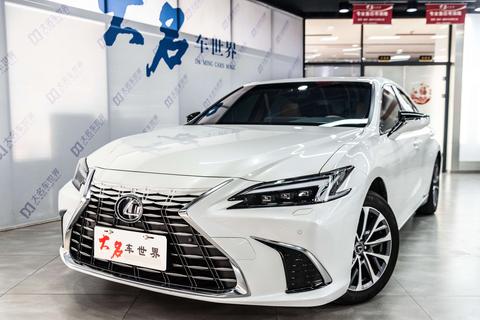 Lexus ES 2025