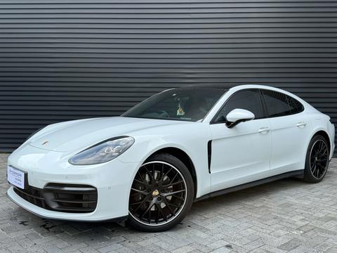 Porsche Panamera 2023