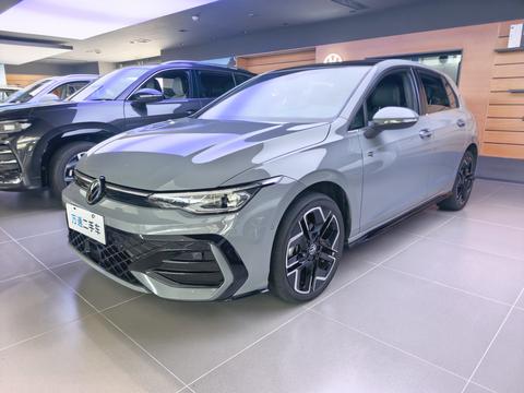 Volkswagen Golf 2025