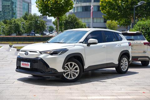 Toyota Frontlander 2024