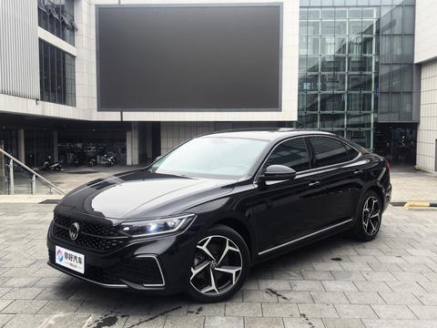 Volkswagen Passat 2023