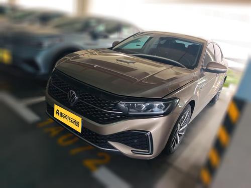 Volkswagen Passat 2022