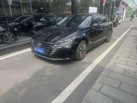 Nissan Teana 2024