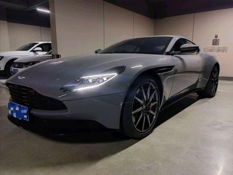 Aston Martin DB11 2020