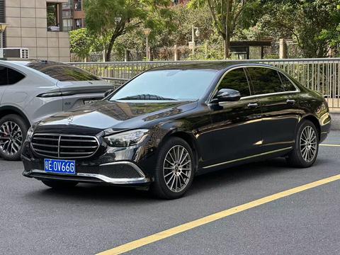 Mercedes-Benz E-Class 2022