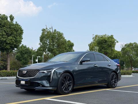 Cadillac CT4 2022