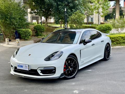 Porsche Panamera 2021
