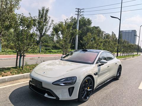 Xiaomi SU7 2024