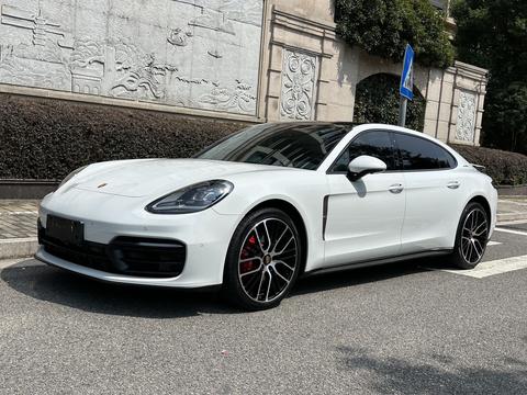 Porsche Panamera 2023
