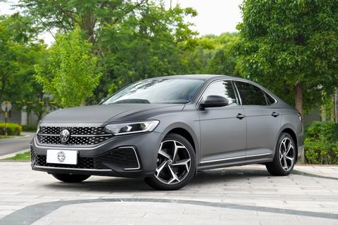 Volkswagen Passat 2024