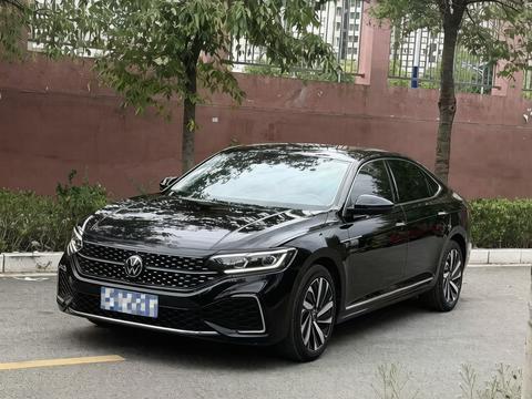 Volkswagen Passat 2022