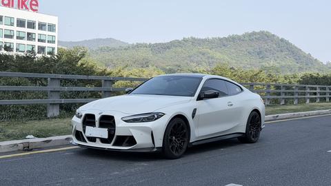 BMW M4 2022
