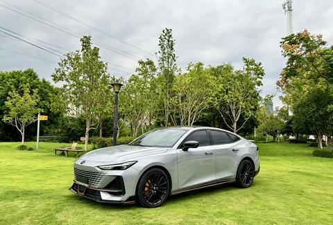 Changan UNI-V 2022