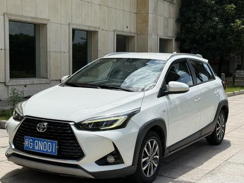 Toyota Yaris L 2022