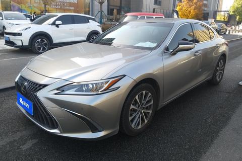 Lexus ES 2023