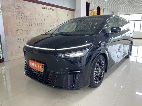 XPeng X9 2025