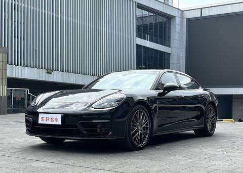 Porsche Panamera 2023