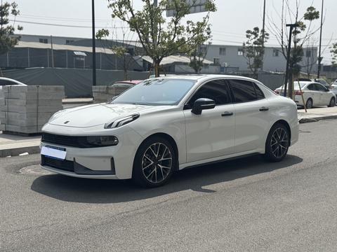 Lynk & Co 03 2022