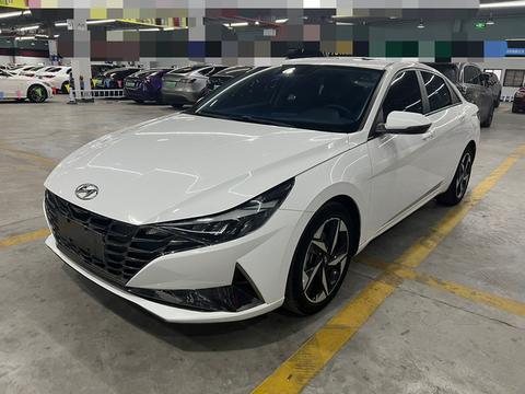 Hyundai Elantra 2022