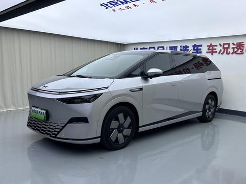 XPeng X9 2024