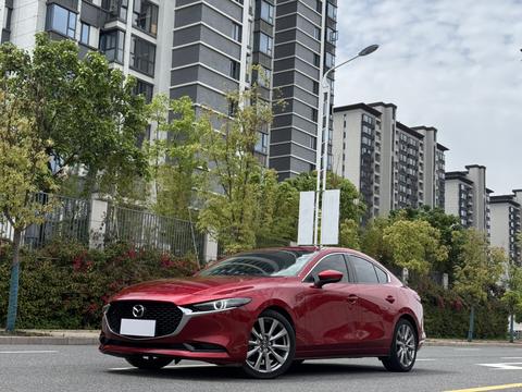 Mazda 3 Axela 2021