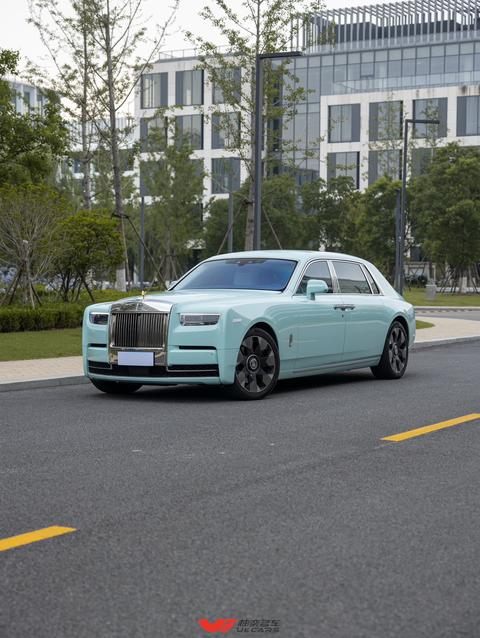 Rolls-Royce Phantom 2024