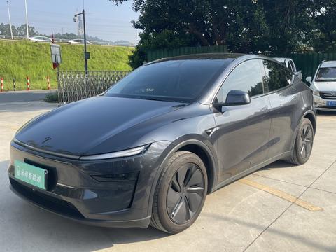 Tesla Model Y 2025